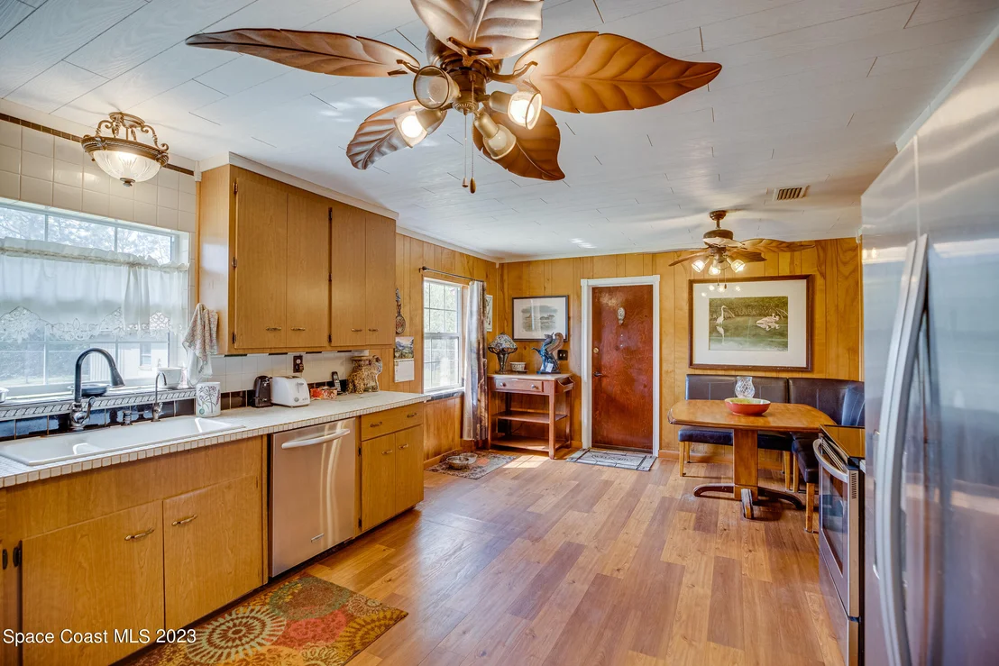 Photo of 385 Hall Road