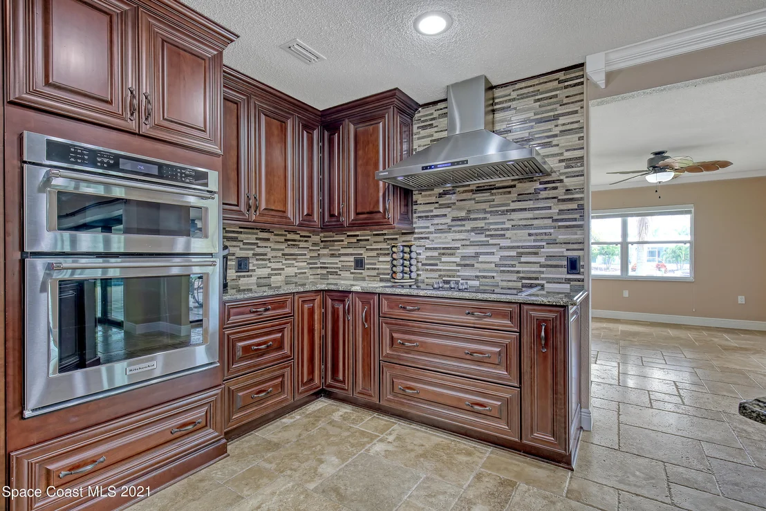 Photo of 375 Dorset Drive