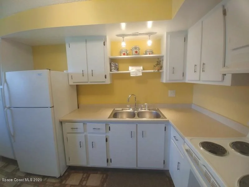 Photo of 790 Cobblestone Lane NE