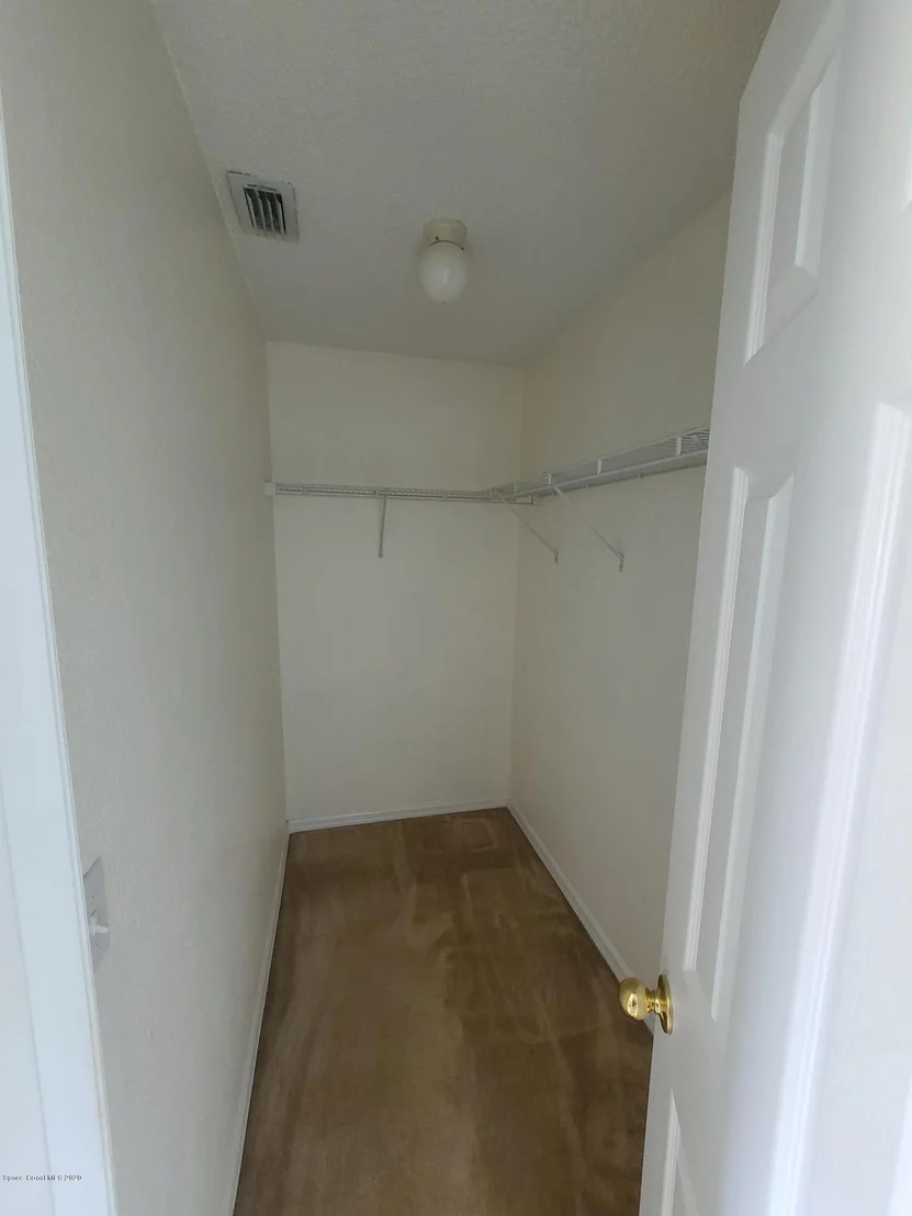 Photo of 1085 Kingfisher Way