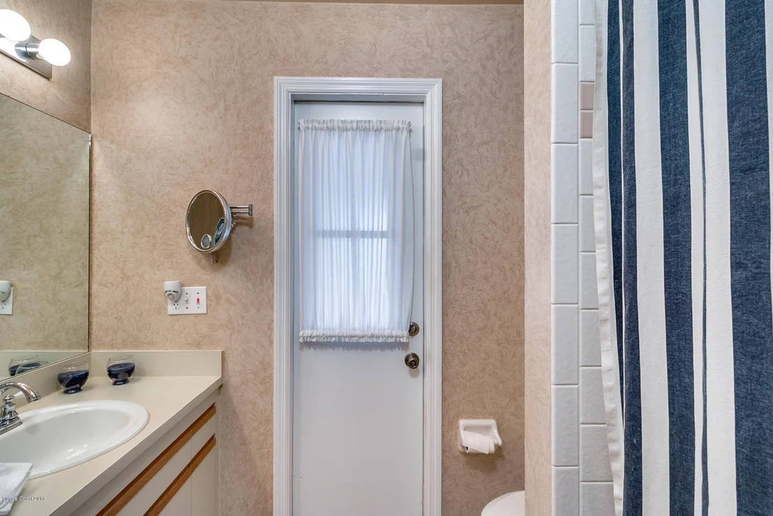 Photo of 3301 Lake View Circle