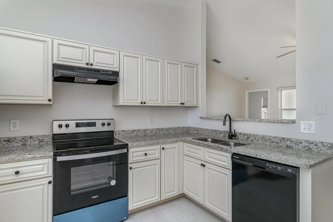 Photo of 1328 California Drive