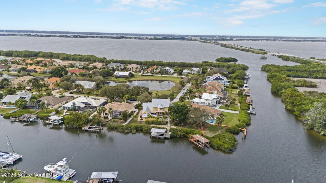 Photo of 250 Lanternback Island Drive