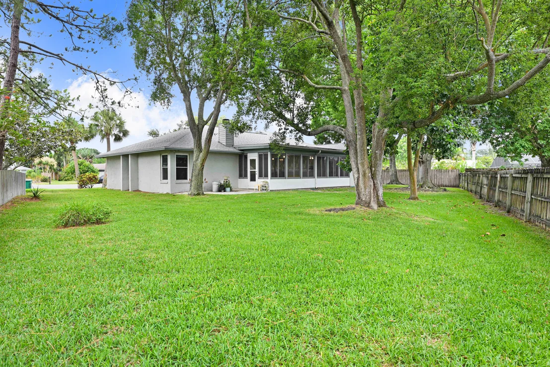 Photo of 1214 Foxfire Court