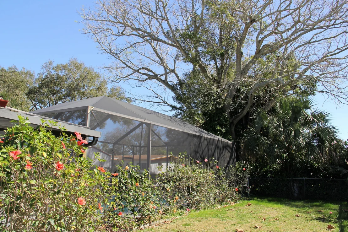 Photo of 1139 Aurora Road