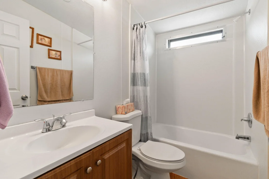 Photo of 2547 Chatham NE