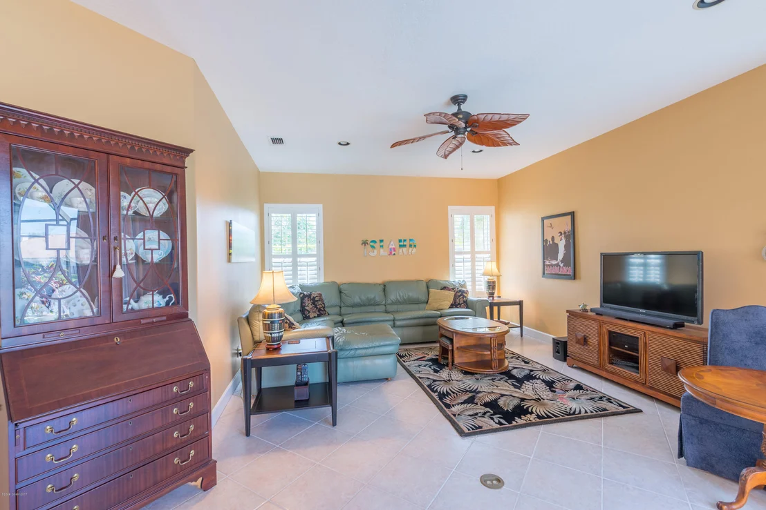 Photo of 385 Normandy Drive