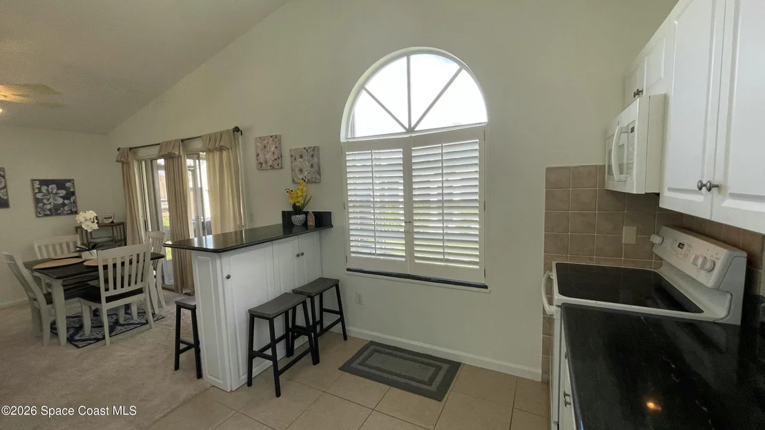 Photo of 865 Bracken Terrace NE