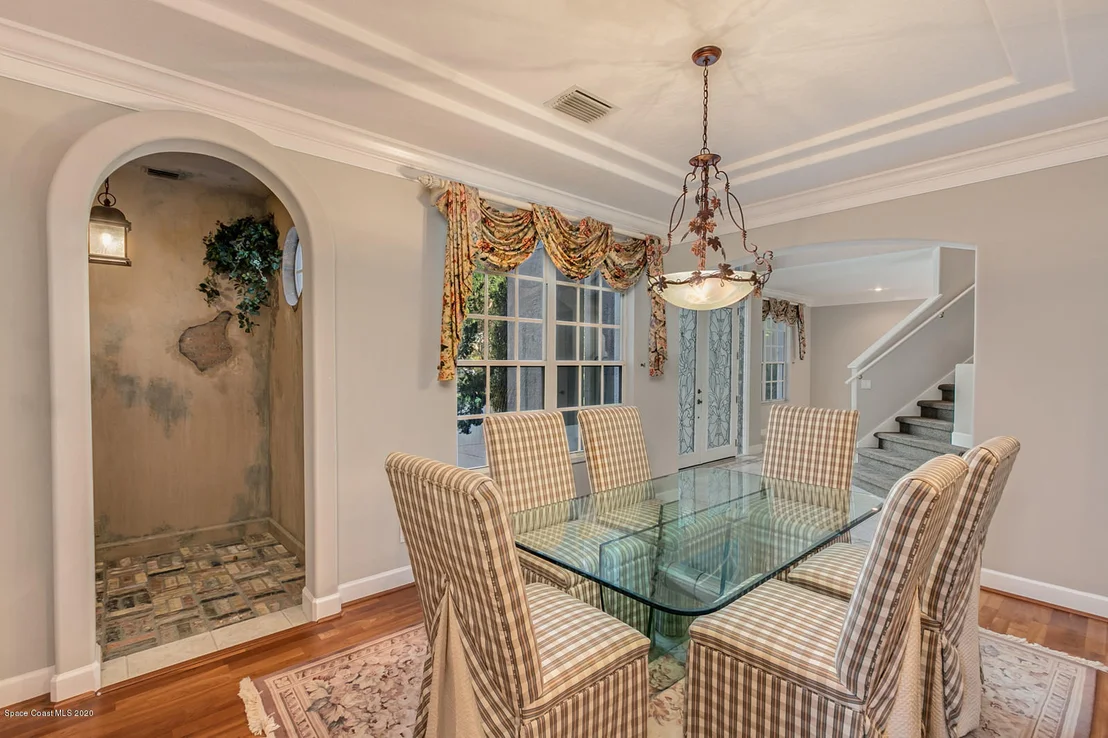 Photo of 5905 Newbury Circle