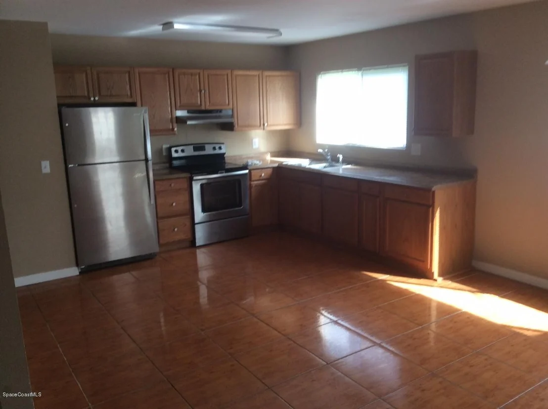 Photo of 1359 Carr Circle NE