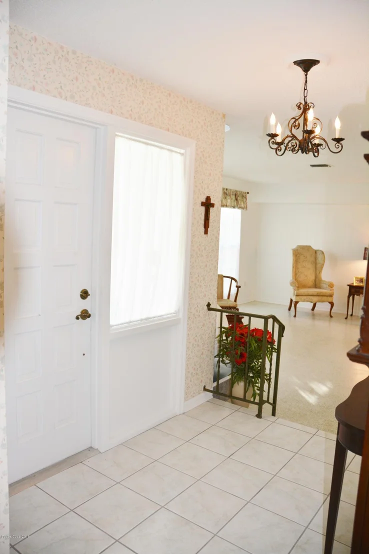 Photo of 740 Oak Ridge Drive