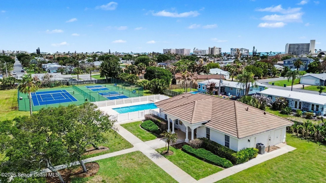 Photo of 333 Flanders Drive