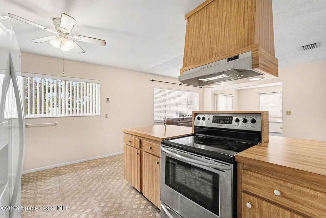 Photo of 1217 Ethel Circle NE