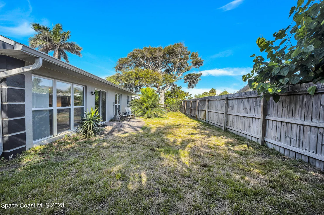 Photo of 380 Bahama Drive