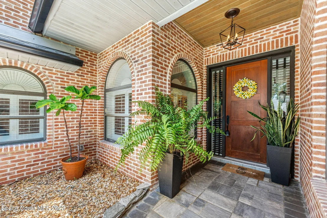 Photo of 891 Peregrine Drive