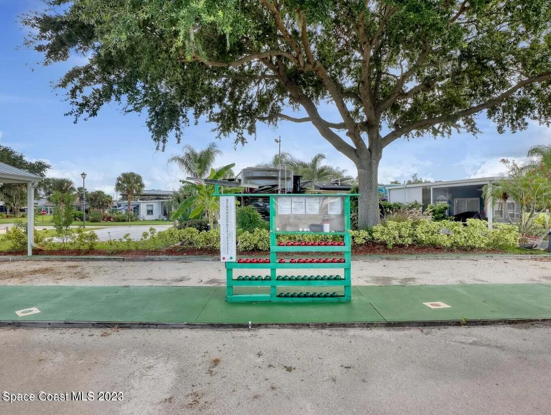 Photo of 3000 Frontier Drive