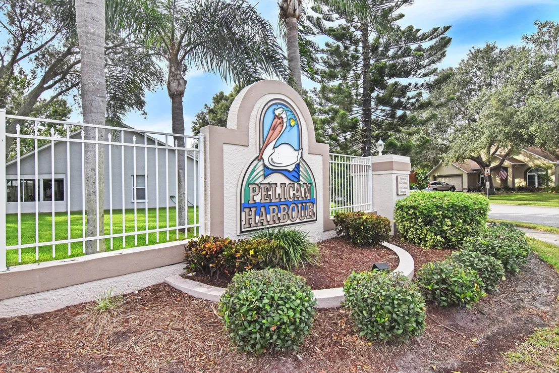 Photo of 943 Pelican Lane