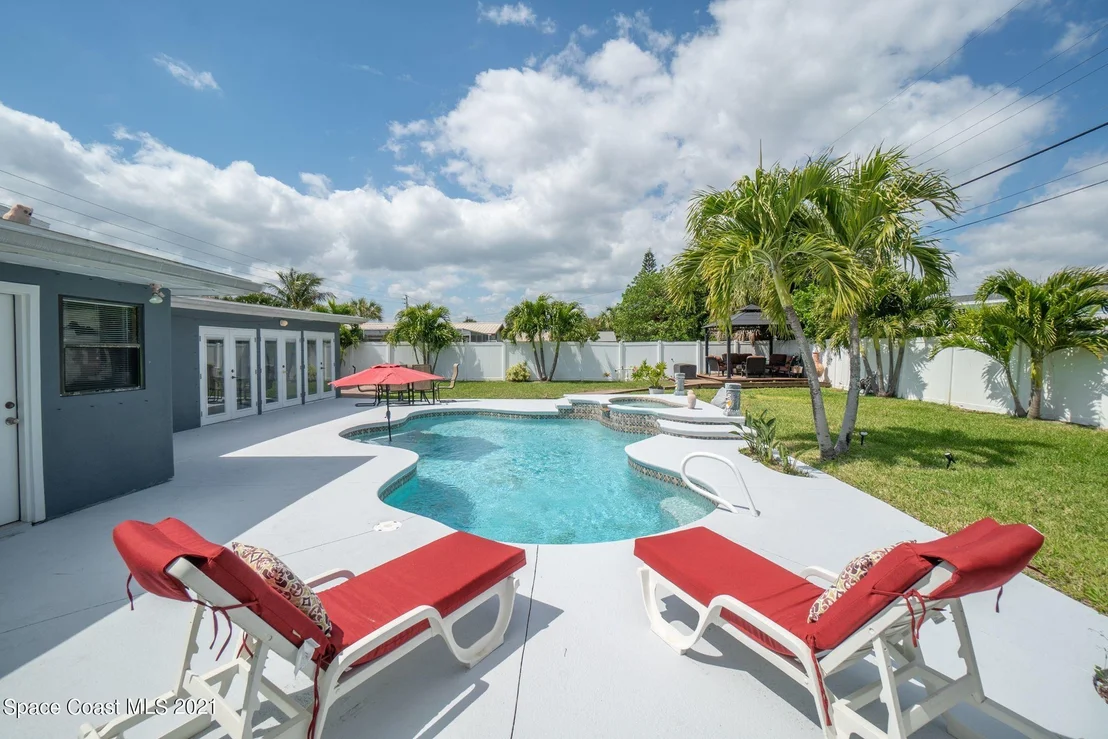 Photo of 1046 Pinetree Drive