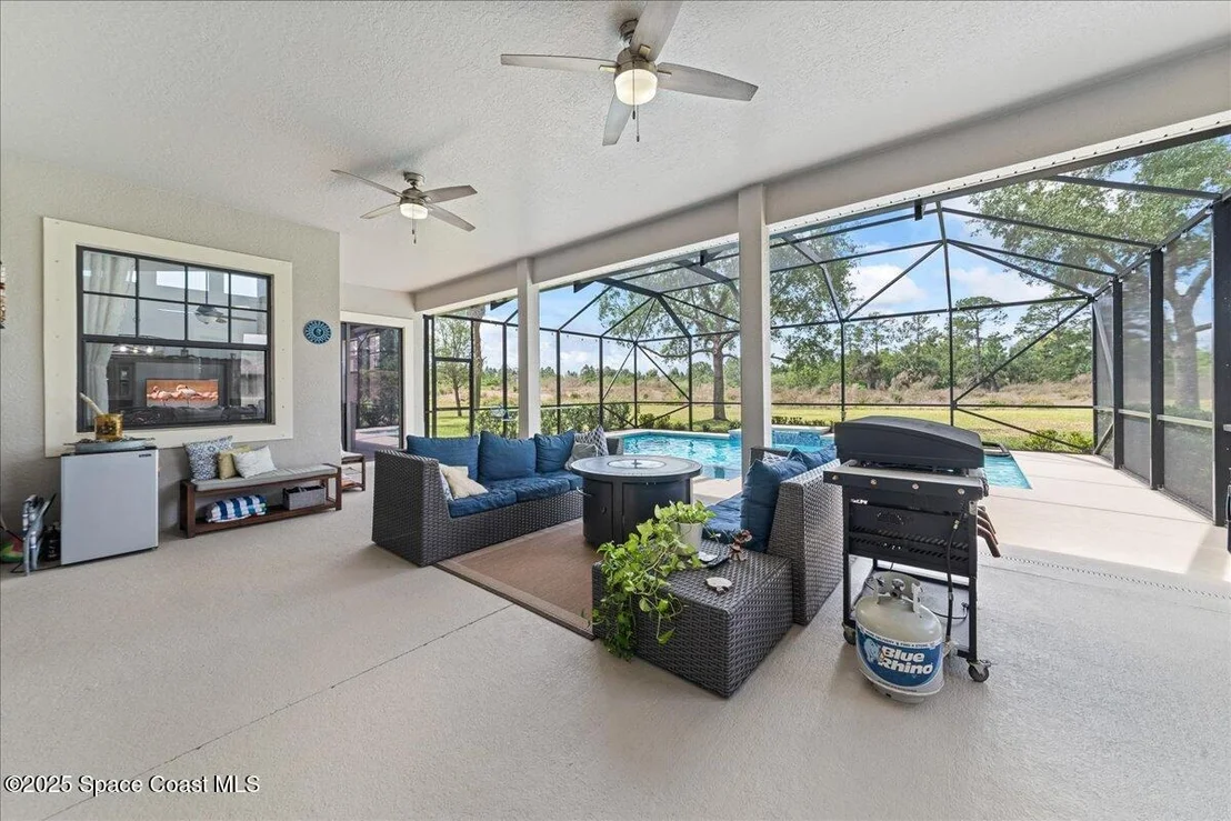 Photo of 2100 Windbrook Drive SE