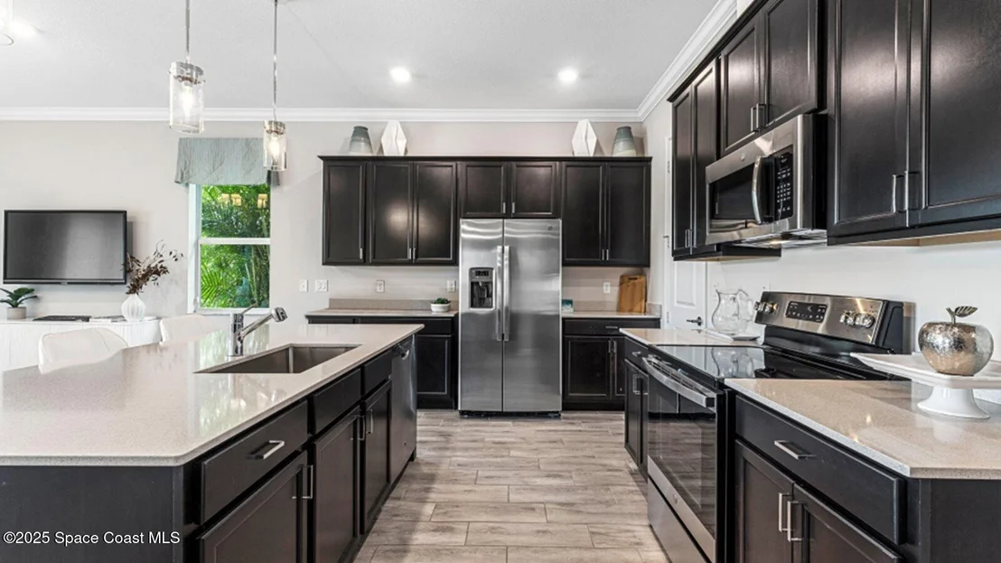 Photo of 913 Veronese Place NW