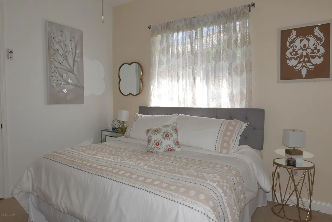 Photo of 824 Chatsworth Drive
