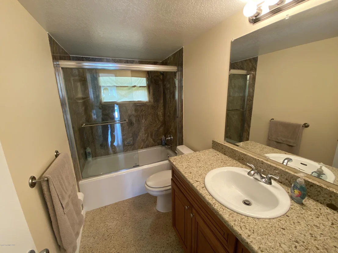 Photo of 898 Kings Post Road