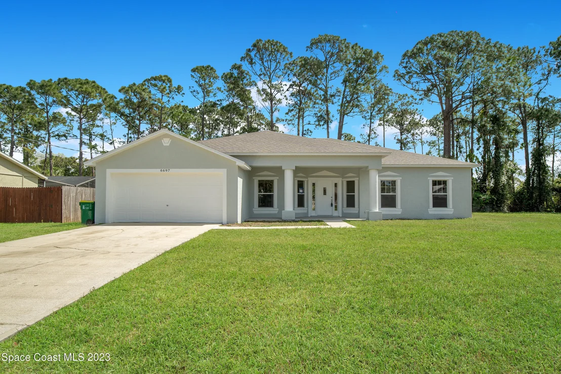 Photo of 6697 Cecil Road