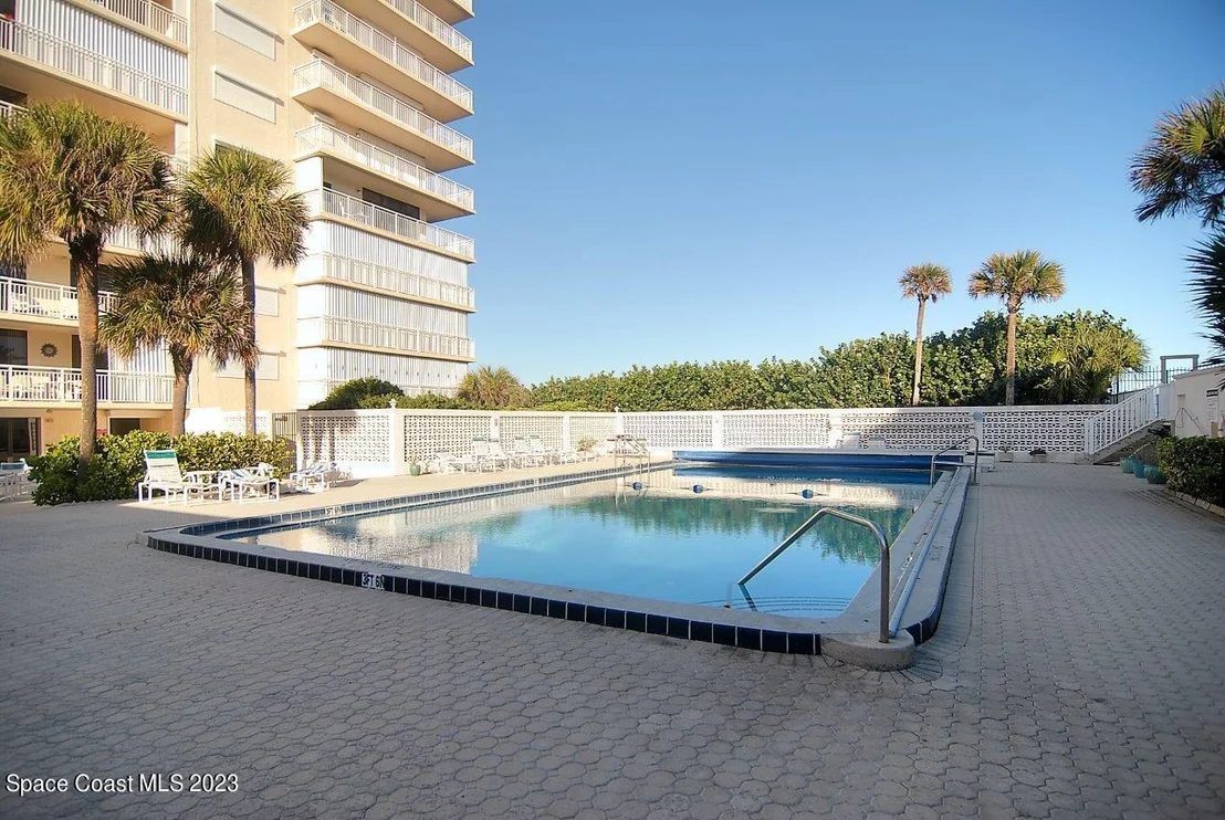Photo of Unit 708 at 877 N Highway A1a