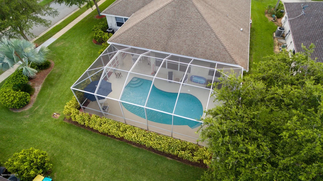 Photo of 1737 Windbrook Drive SE