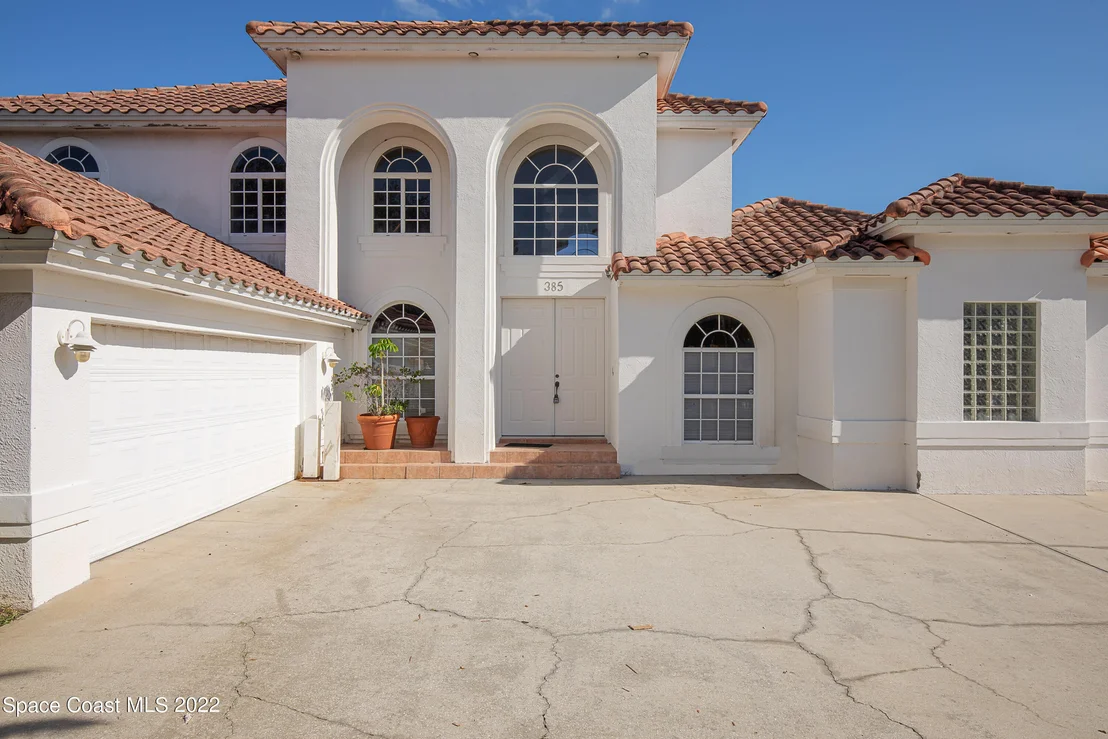 Photo of 385 Newport Drive