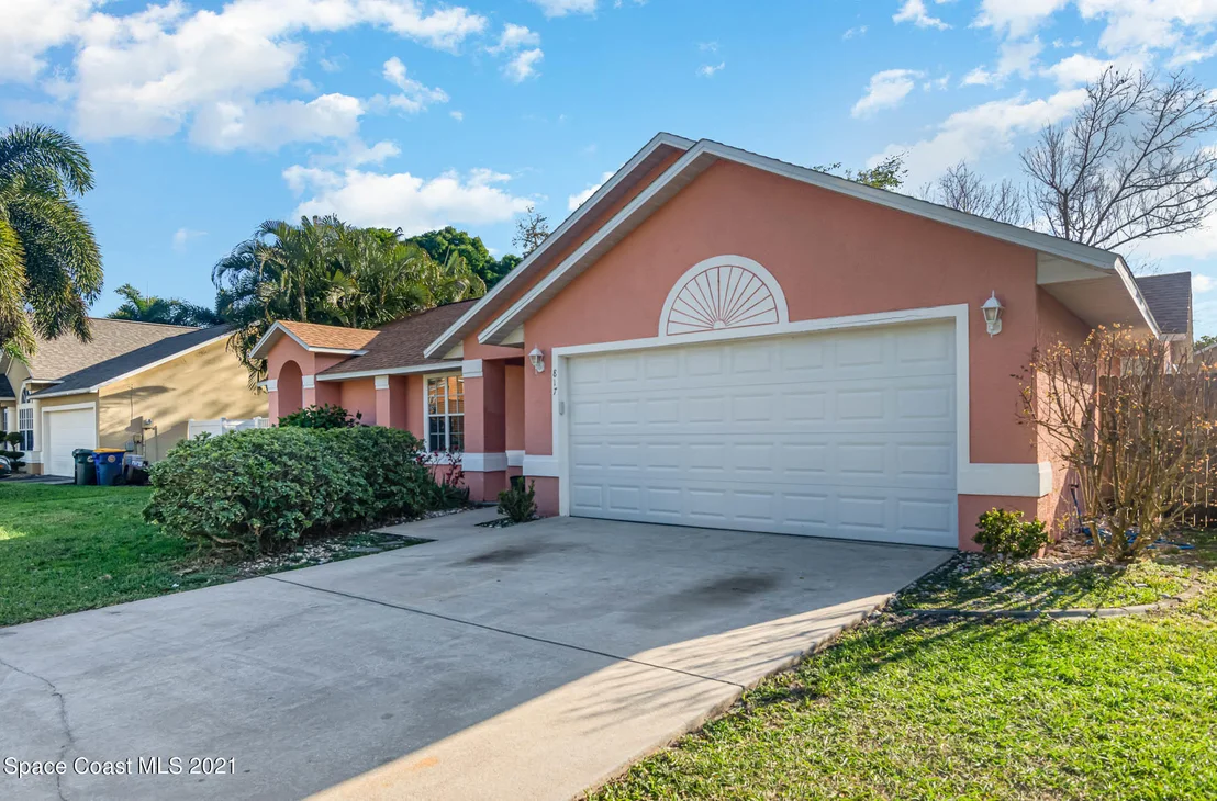 Photo of 817 Emerald Way