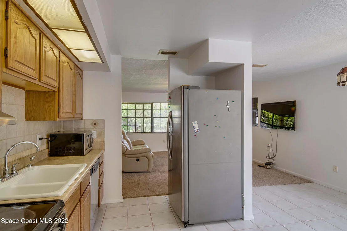 Photo of 847 Clarke Avenue