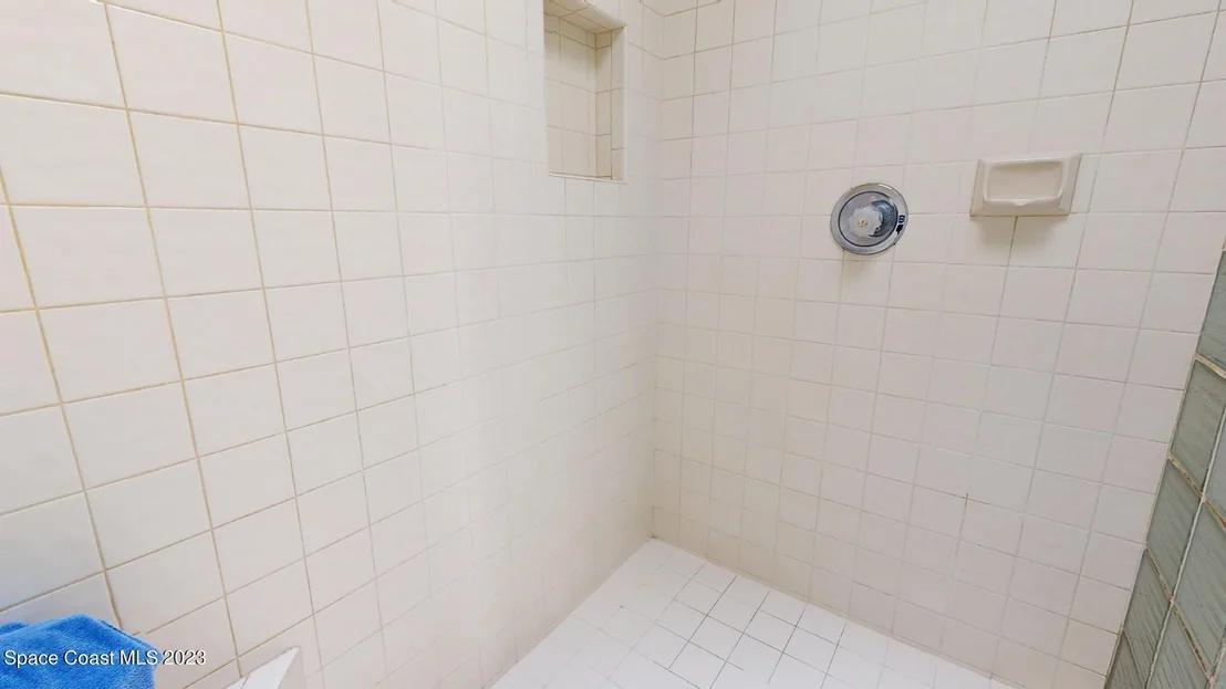 Photo of 421 Riverview Lane