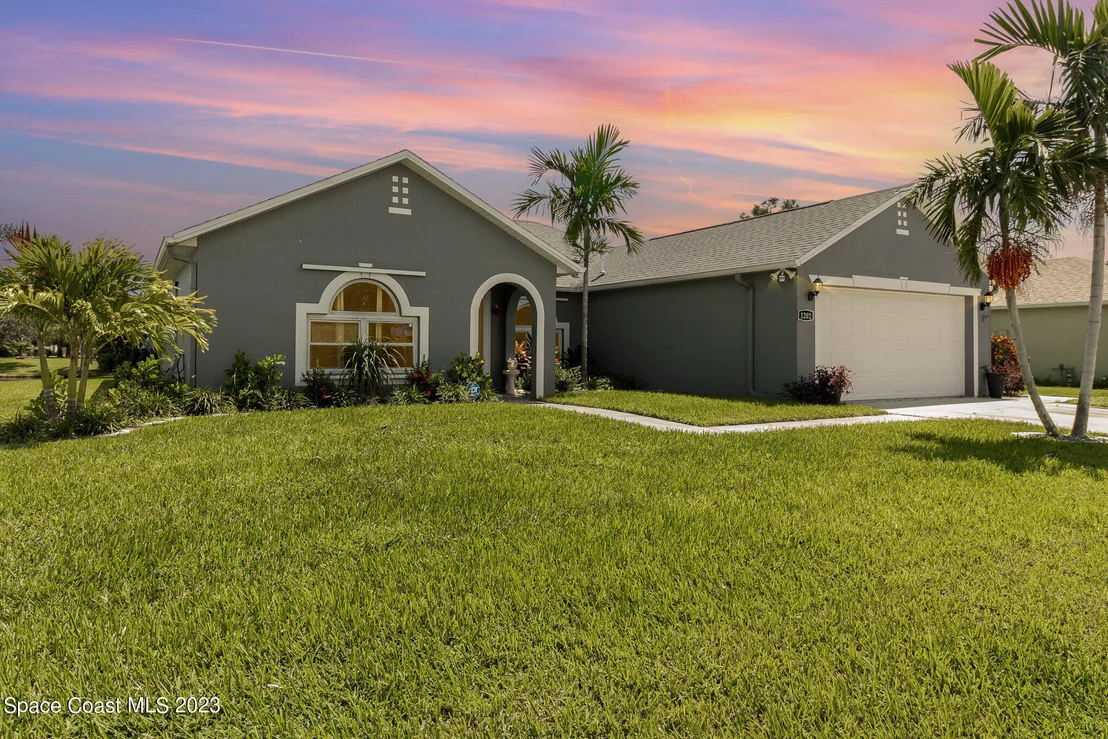 Photo of 1202 Meadow Lake Road