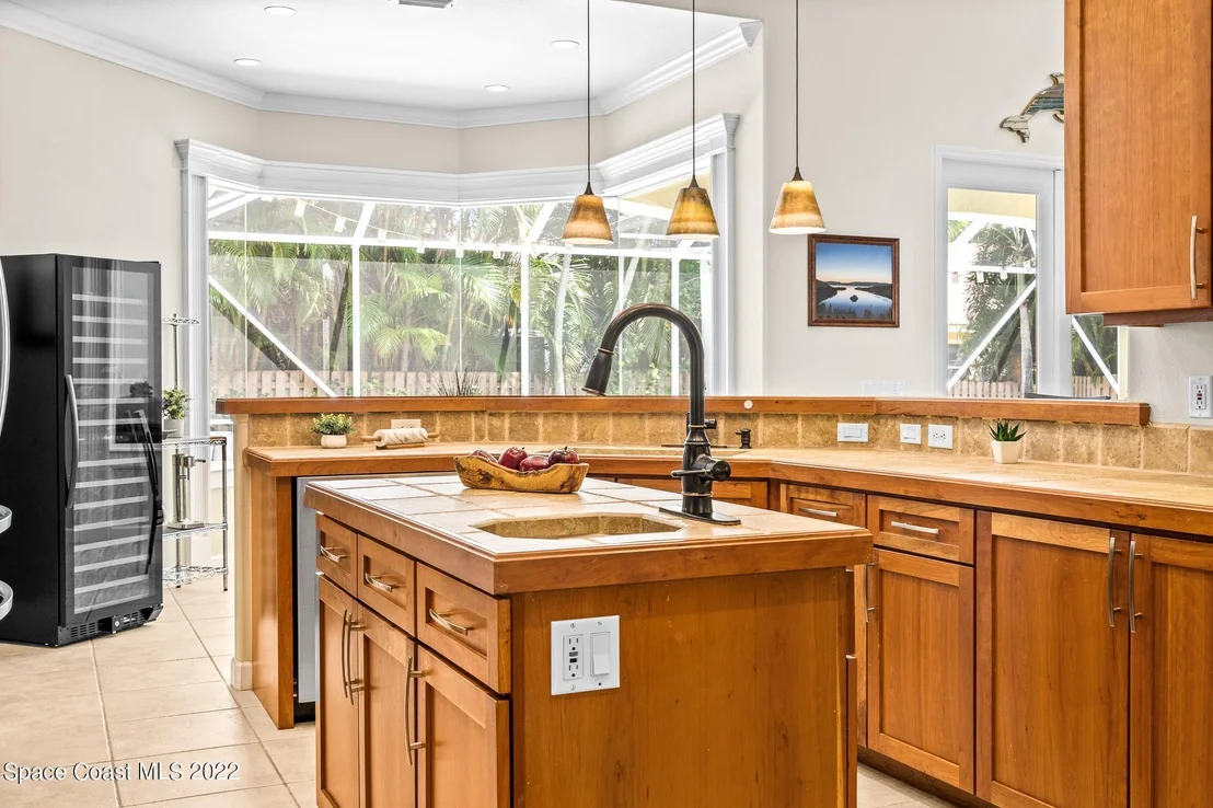 Photo of 356 Southampton Drive