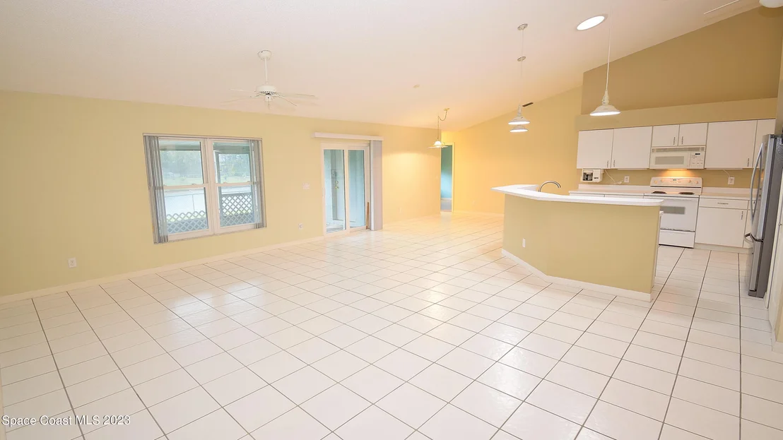 Photo of 1058 Jacaranda Circle