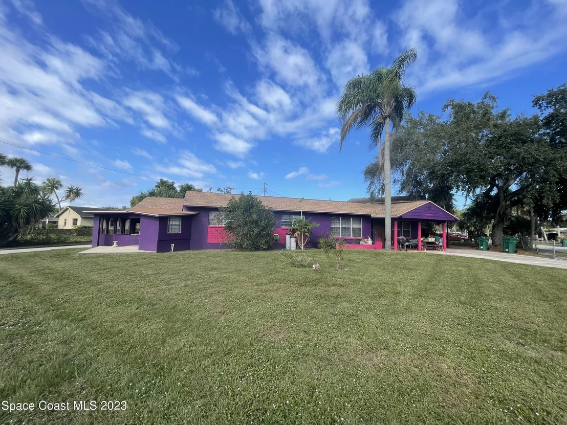 Photo of 723 Ixora Avenue