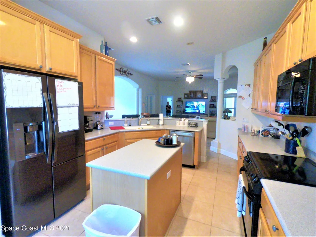 Photo of 1035 Starling Way