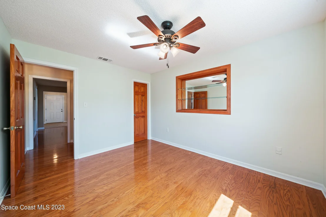 Photo of 715 Hibiscus Drive