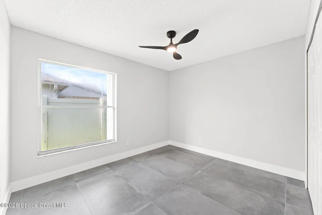 Photo of 1384 Hill Avenue