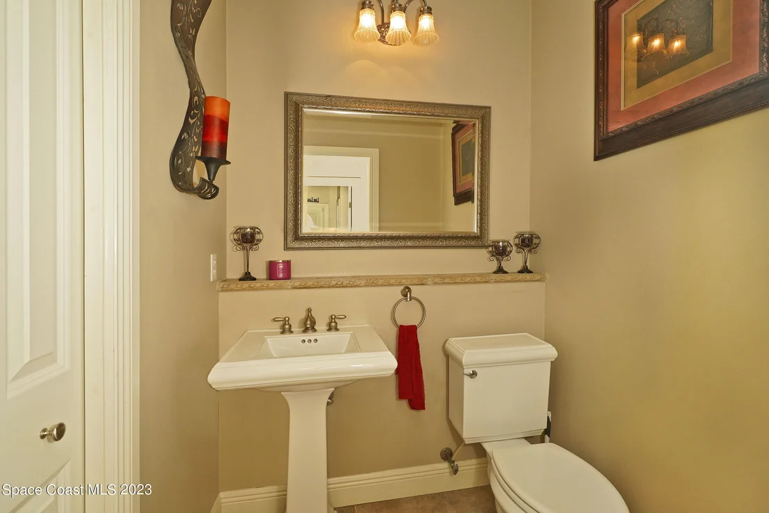 Photo of 2217 Royal Oaks Drive