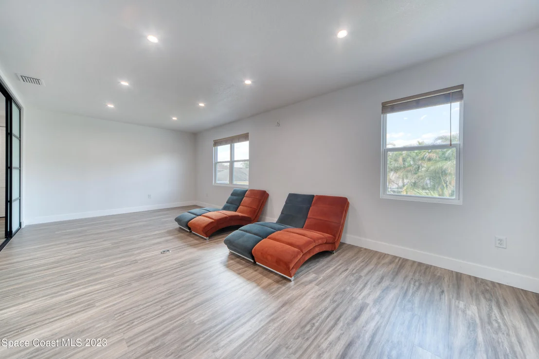 Photo of 1424 Sumter Lane