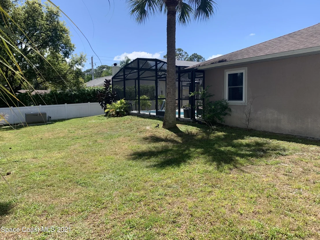 Photo of 6565 Dock Avenue