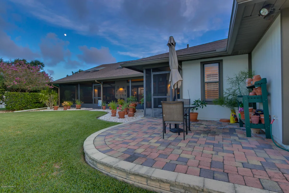 Photo of 529 Crystal Lake Drive