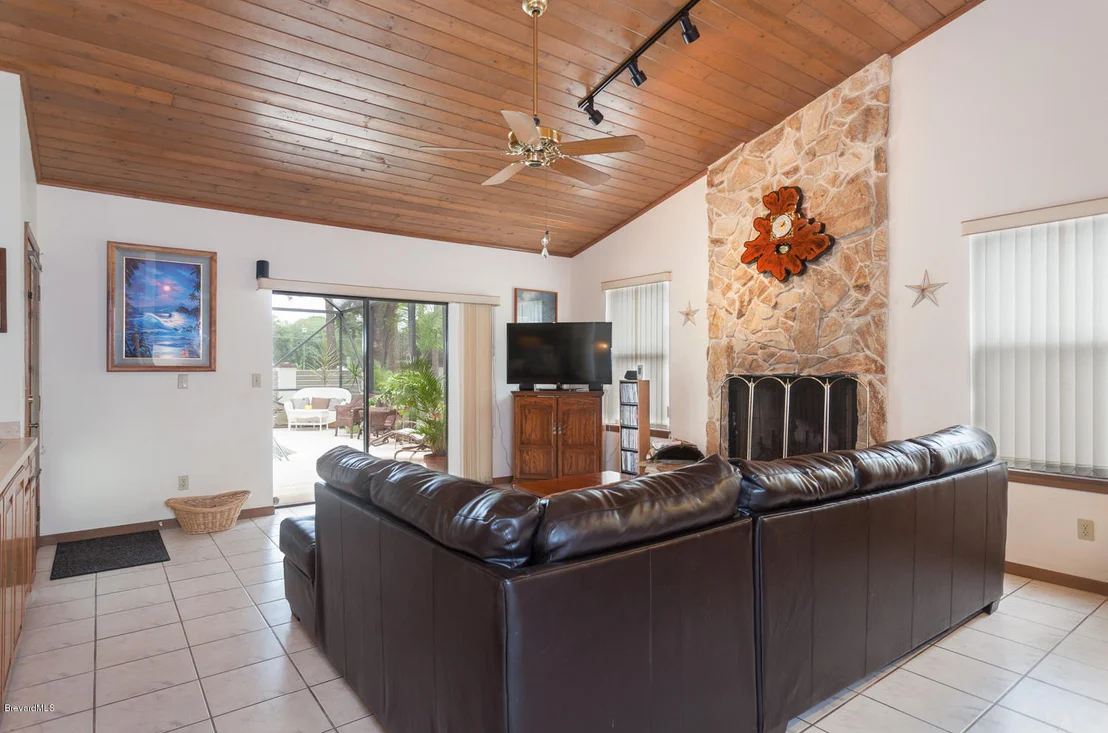 Photo of 2375 Ophelia Lane