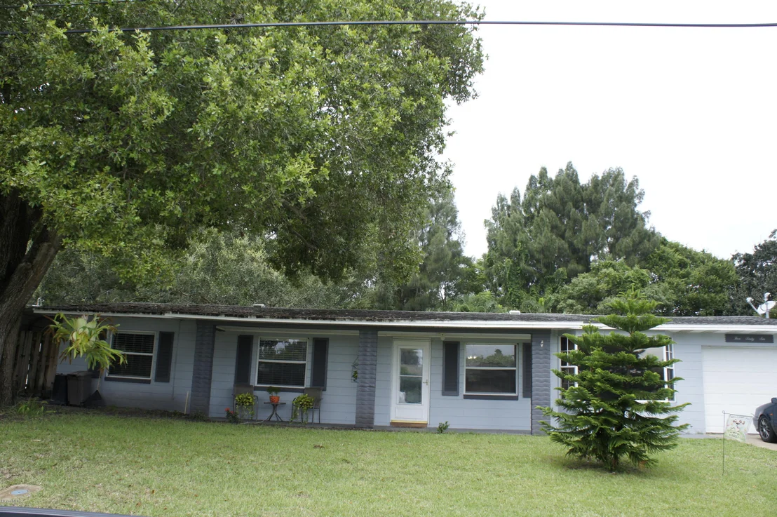 Photo of 566 Hillside Court