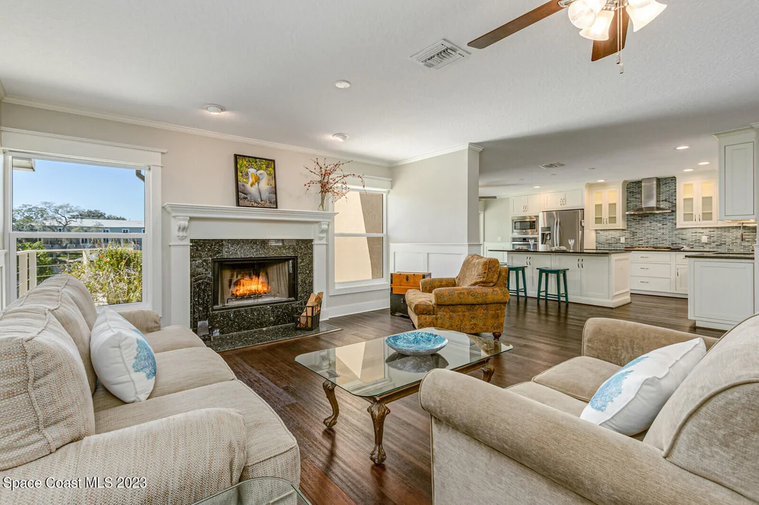 Photo of 844 W Whitmire Drive