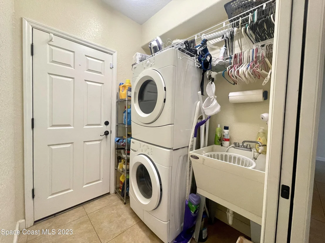 Photo of 471 Carley Lane