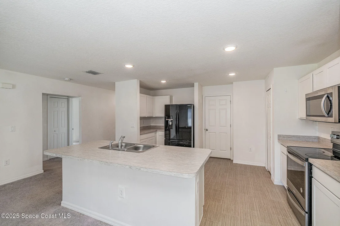 Photo of 2359 Fallkirk Avenue