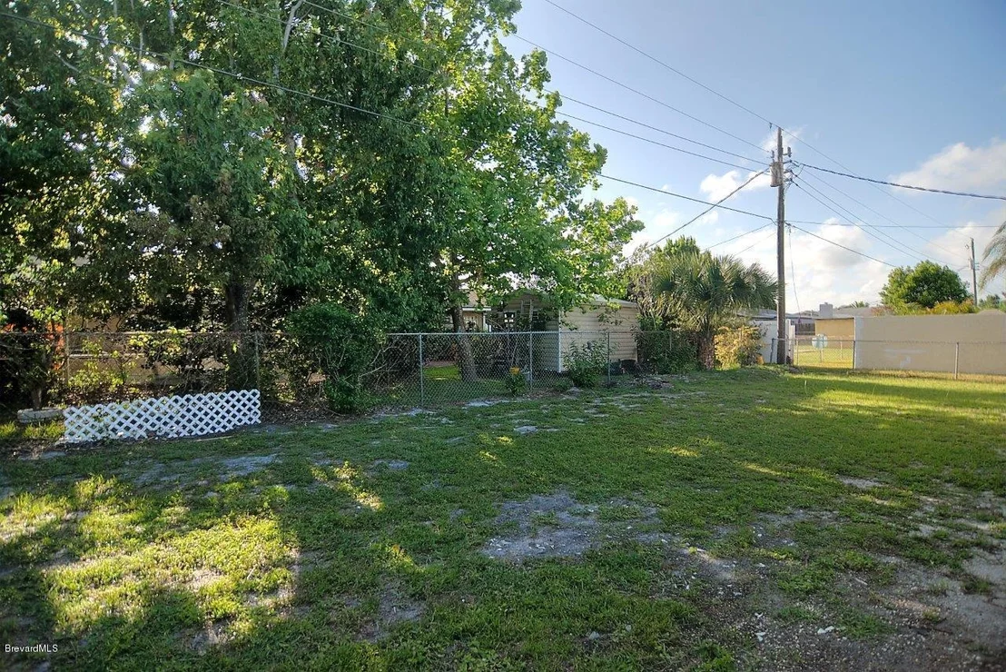 Photo of 524 E Ford Circle
